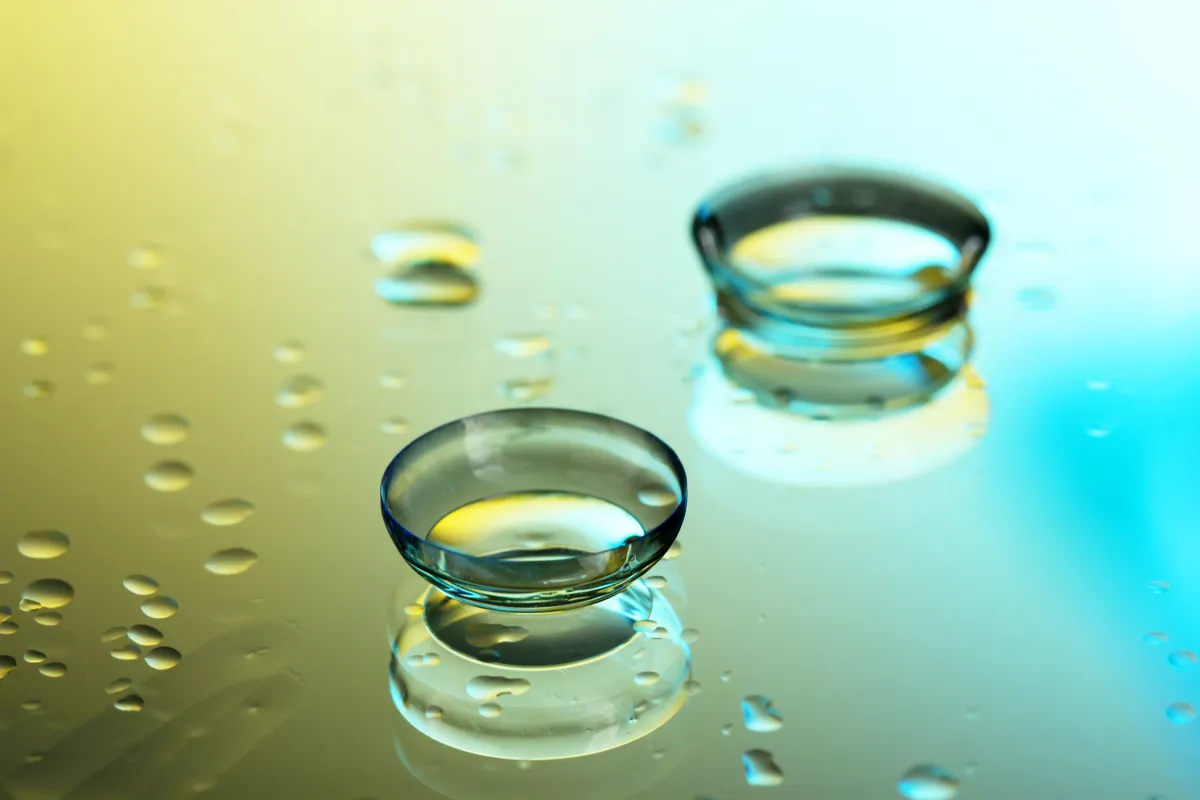 Turning Contact Lenses into Screens | Next Nature
