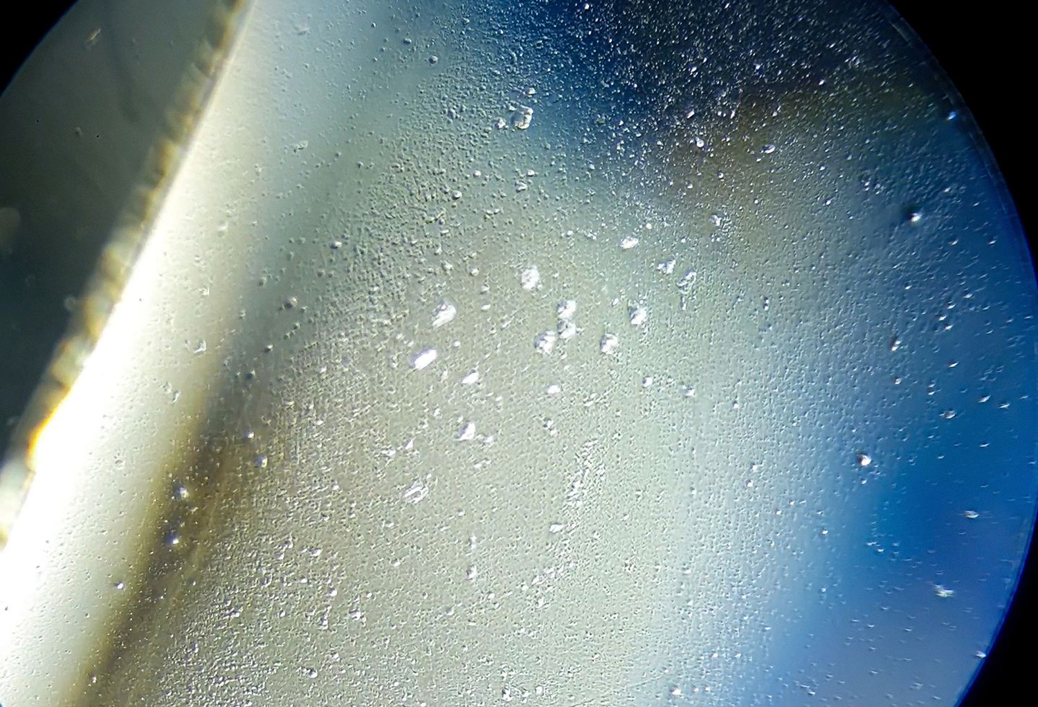 Wat als de lucht boven ons geen lege ruimte is?