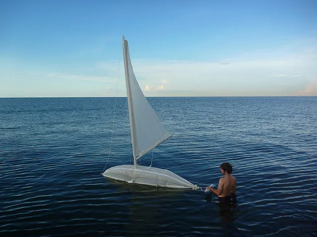 Protei, the Sail Bot that Cleans Up Oil