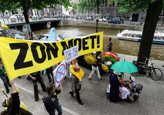 Dutch protest against Bad Weather