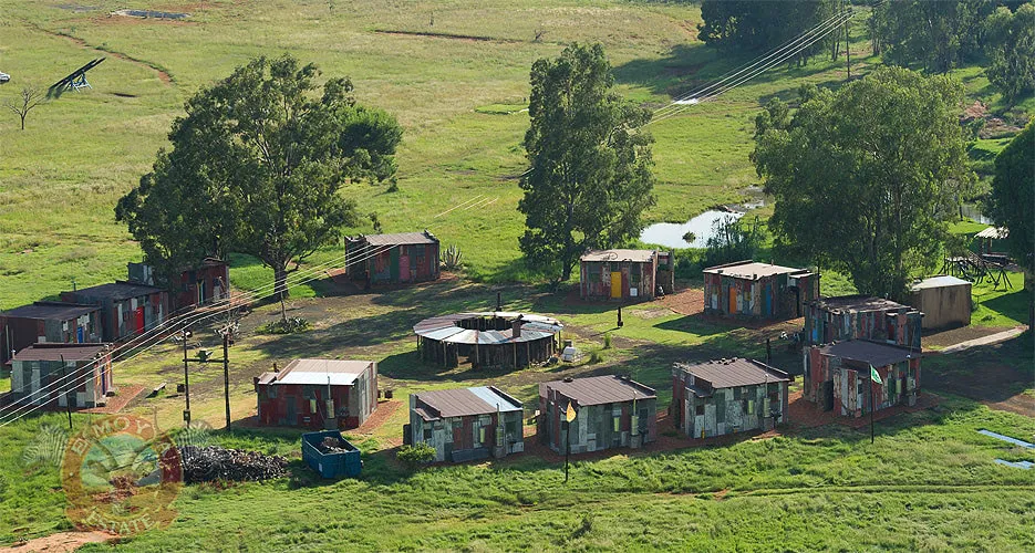 Fake Shanty Town Simulates Poverty for Rich Vacationers