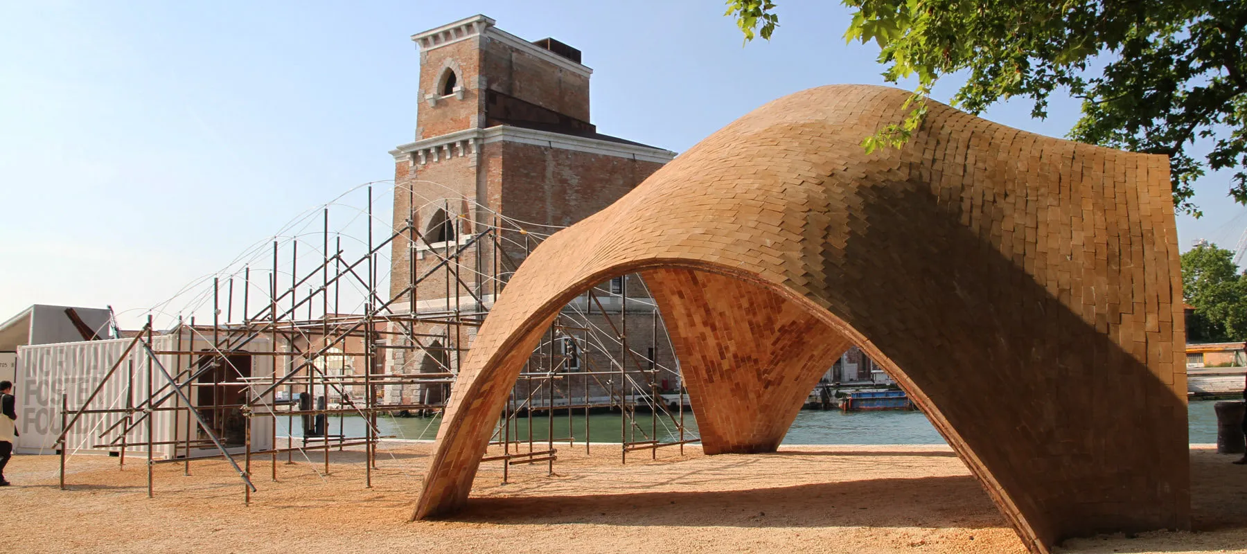 Foster’s Prototype for a Droneport