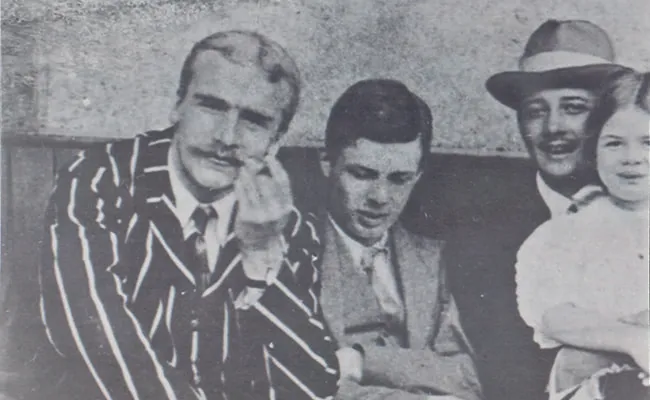 1923 - Term 'Ectogenesis' Coined