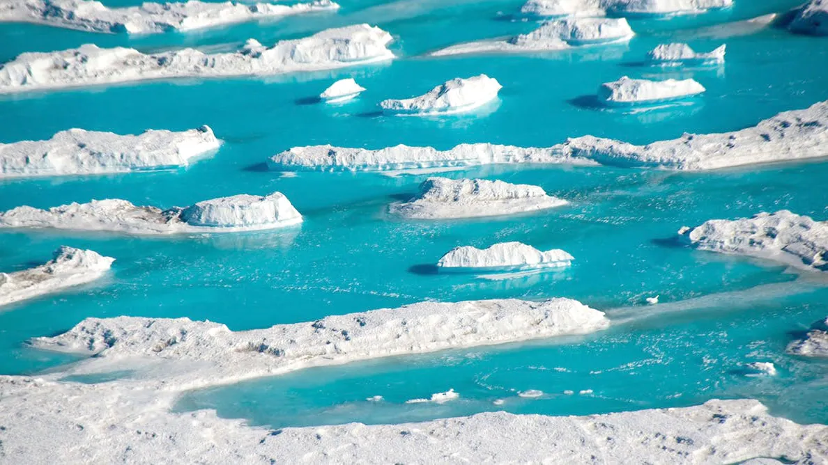 These are the meltwater lakes of Antartica