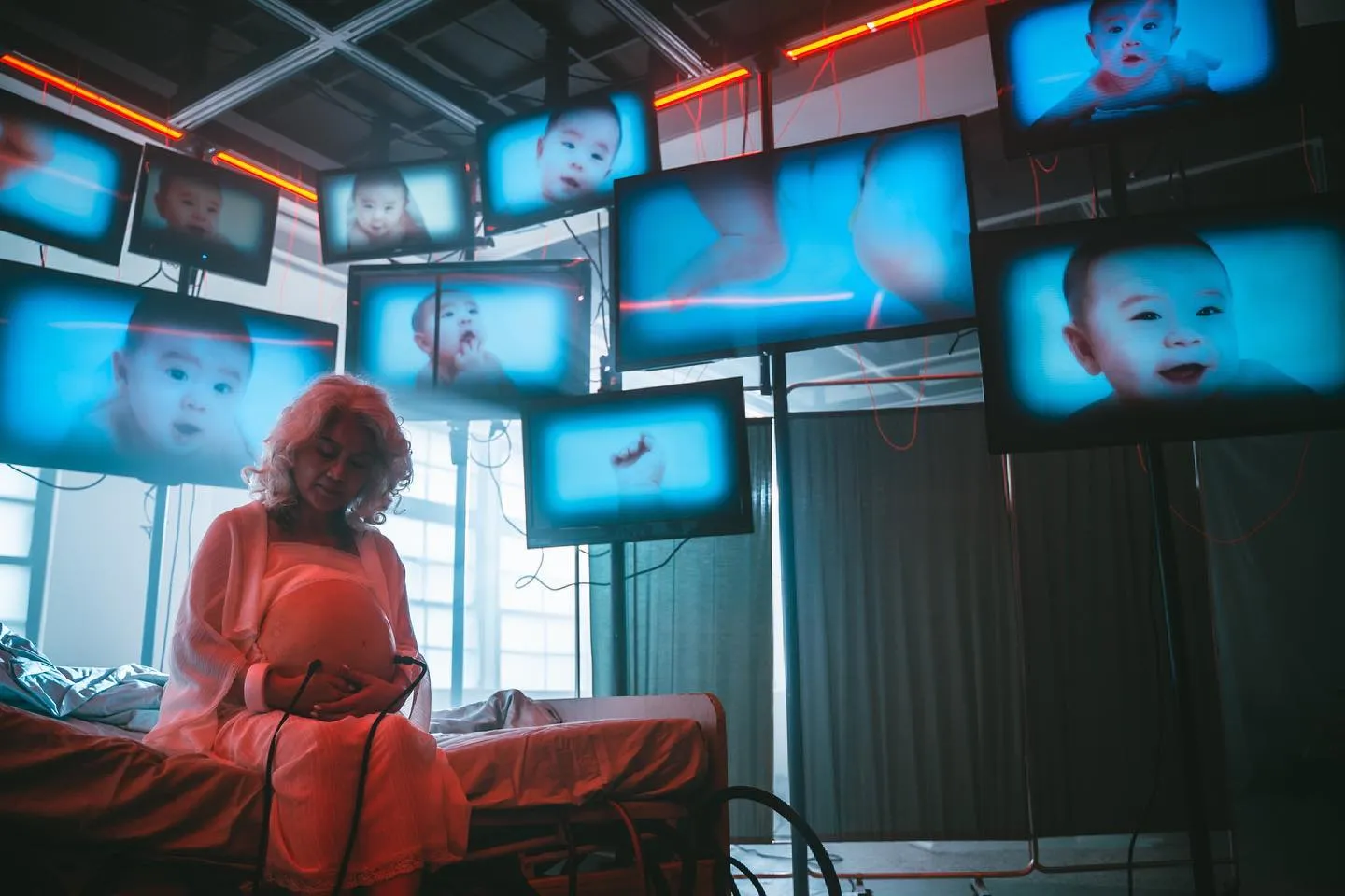 Exploring speculative developments of reproductive technology